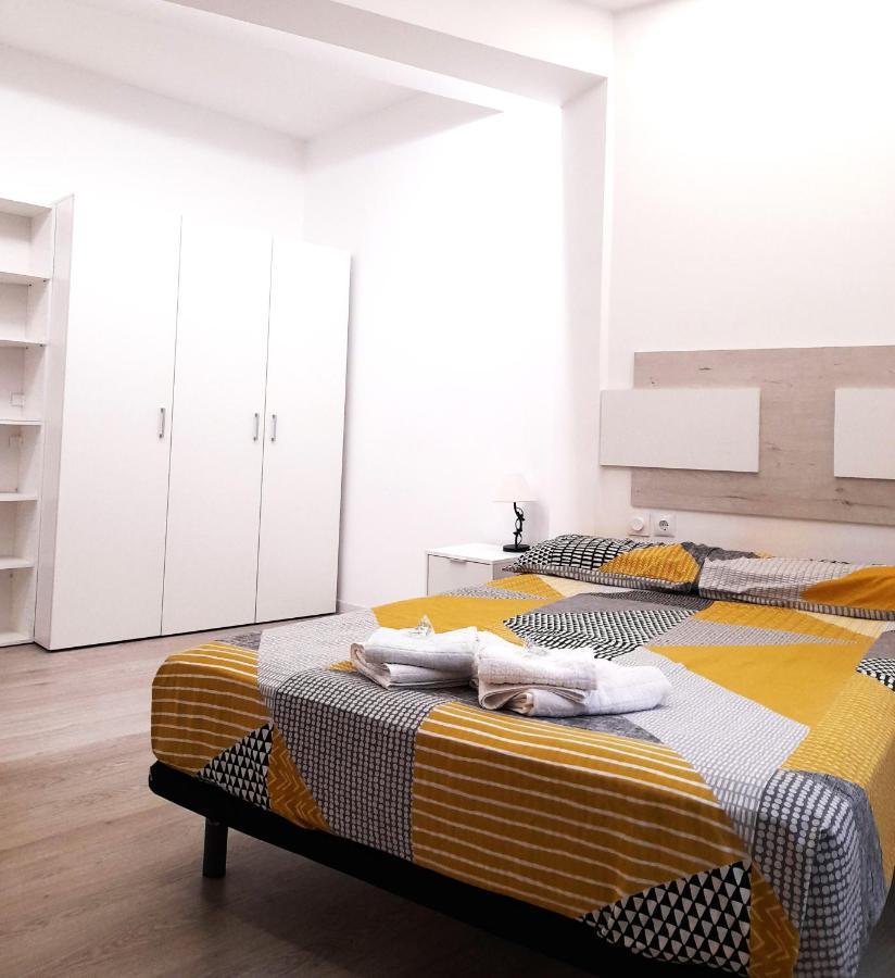 Fantastic 2 Bedrooms, Just 20 Meters From Ocean Playa de las Americas  Zewnętrze zdjęcie