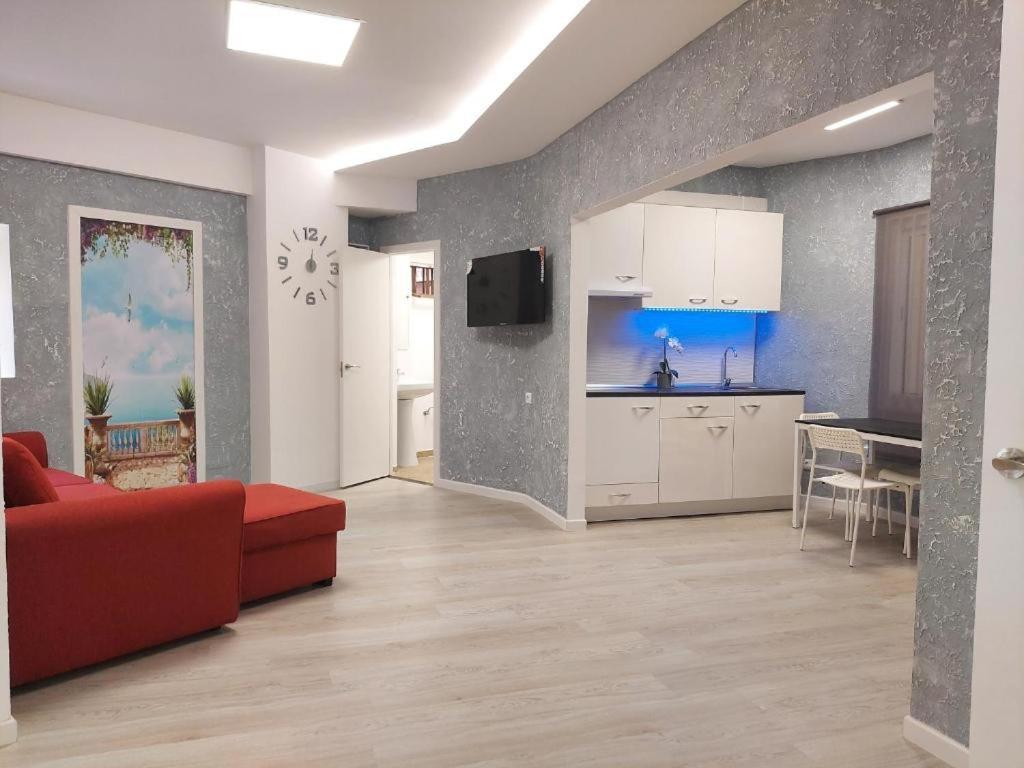 Fantastic 2 Bedrooms, Just 20 Meters From Ocean Playa de las Americas  Zewnętrze zdjęcie