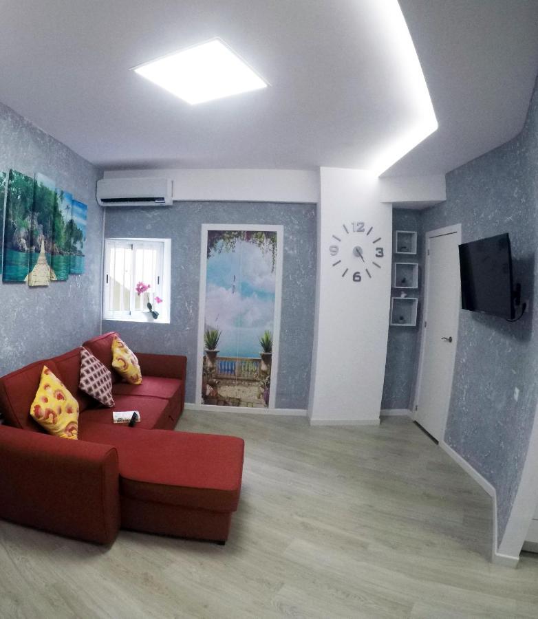 Fantastic 2 Bedrooms, Just 20 Meters From Ocean Playa de las Americas  Zewnętrze zdjęcie